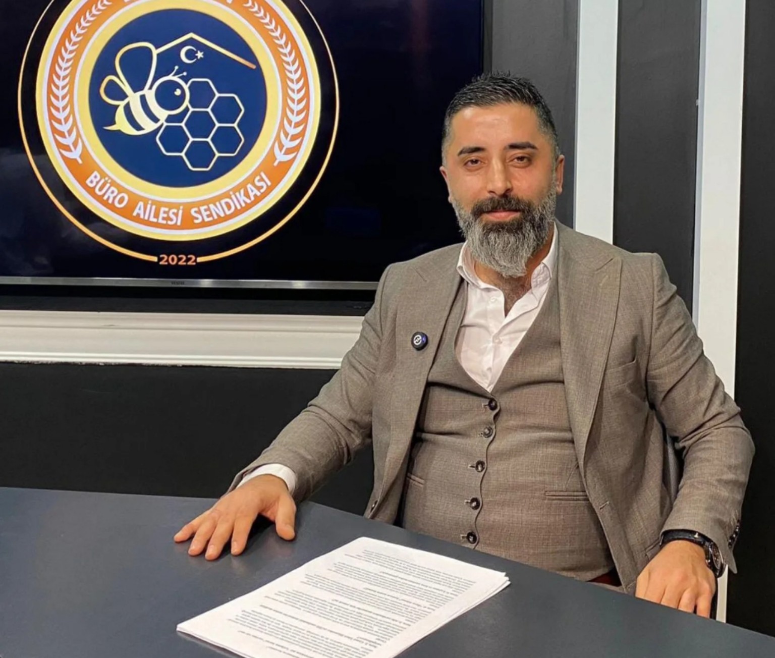 Burak Dinçer ve ailesinden bir çalışma anı